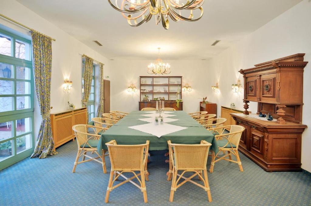 Stadthotel Patrizier Schmalkalden Ngoại thất bức ảnh